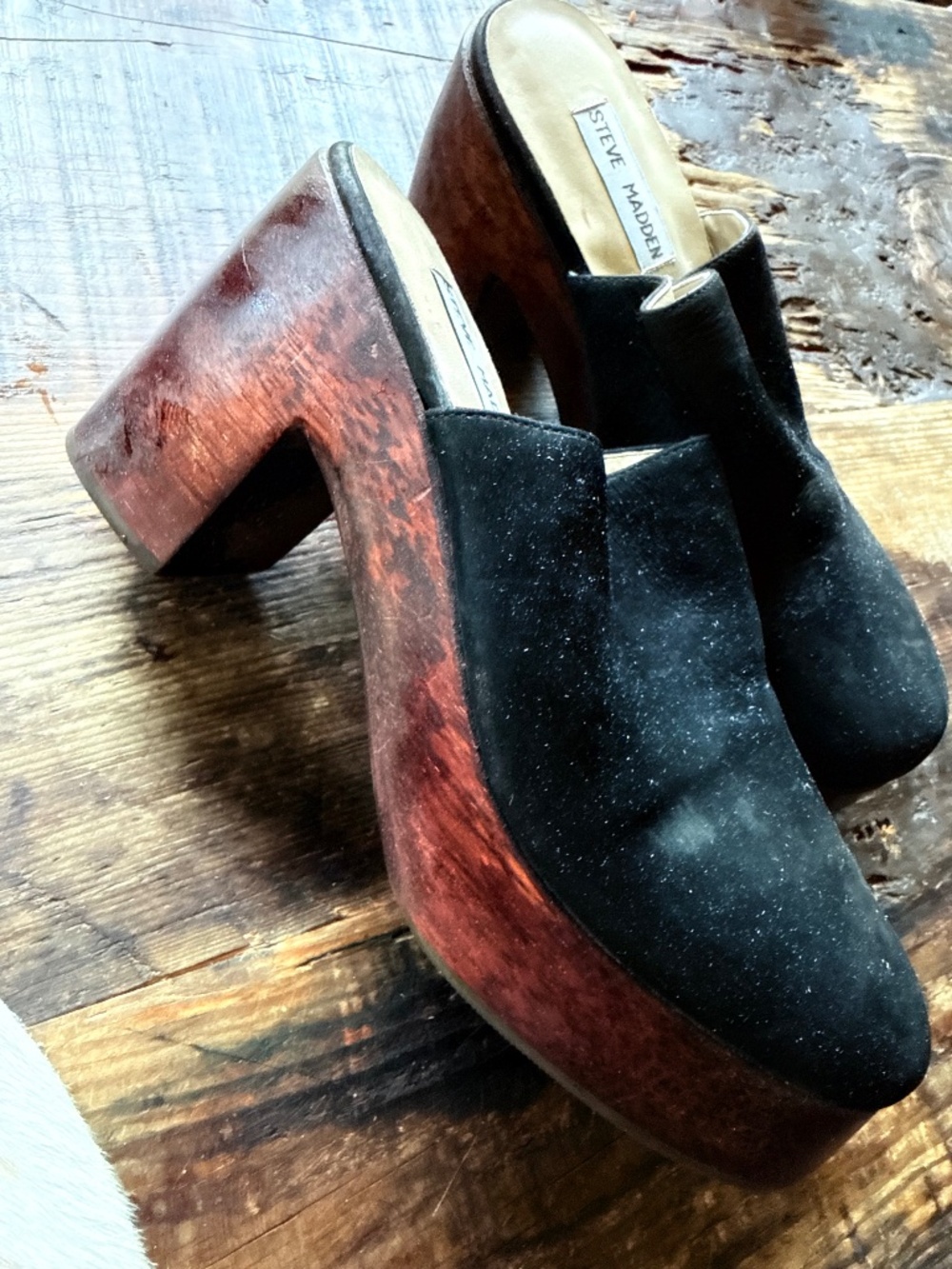 NWOT Vintage Steve Madden Black Suede Slip-on platform Clogs